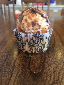 Butter Finger Cupcake from Pink Cupcake
